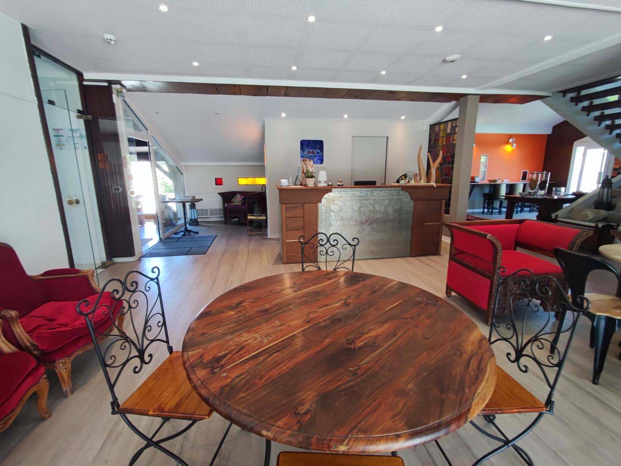 Moodz Hotel Vienne Pont-Eveque Екстер'єр фото