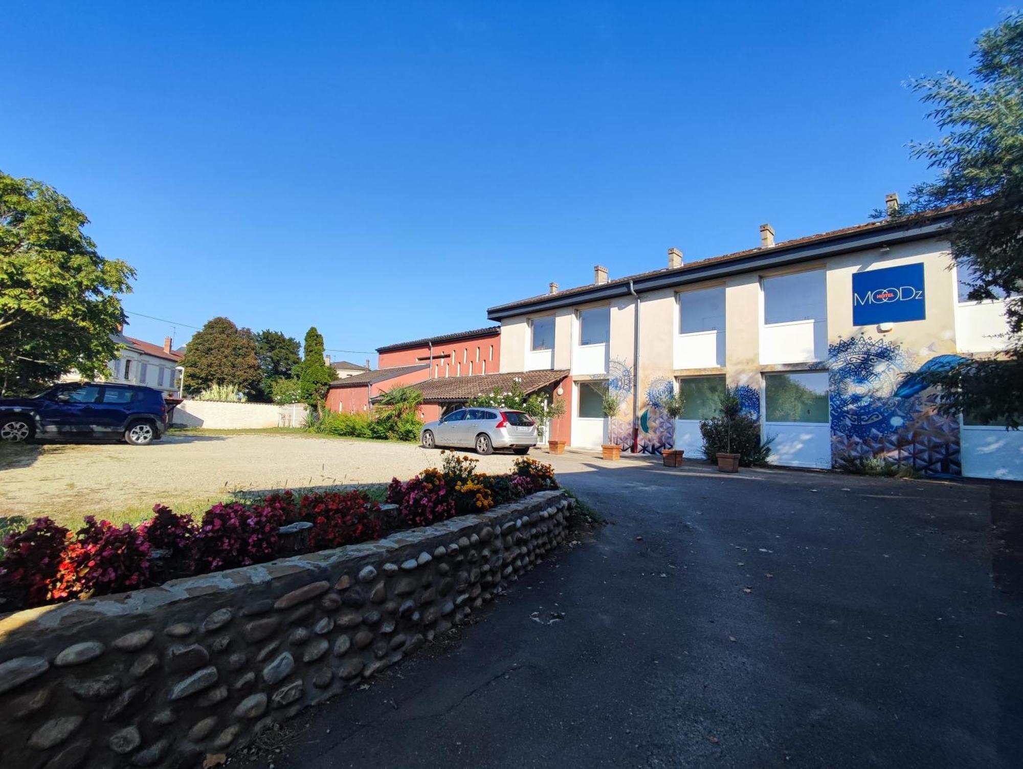 Moodz Hotel Vienne Pont-Eveque Екстер'єр фото