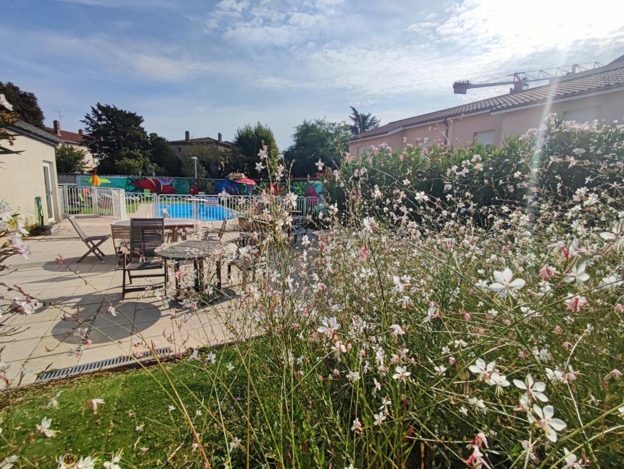 Moodz Hotel Vienne Pont-Eveque Екстер'єр фото